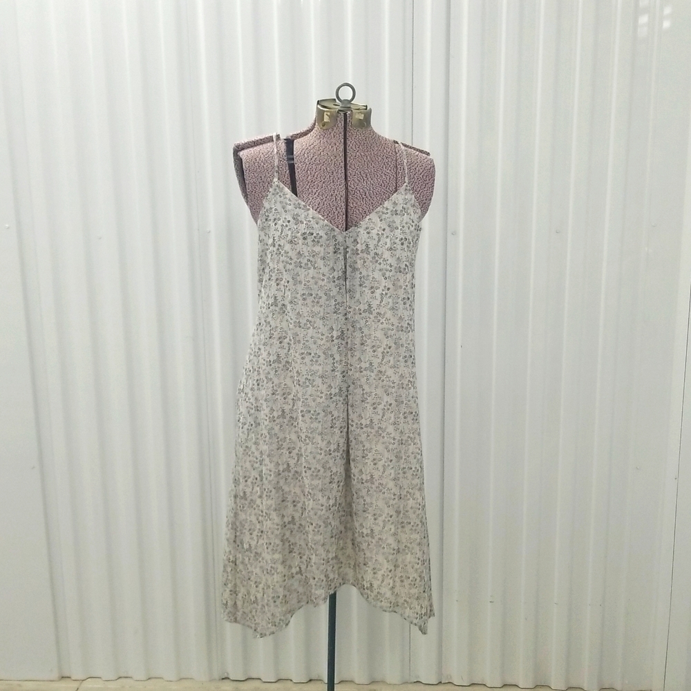 Vince Camuto Gray and White Floral Print Spaghetti Strapped Dress